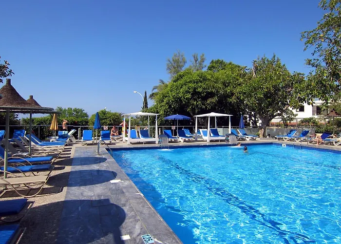 Marina Hotel
