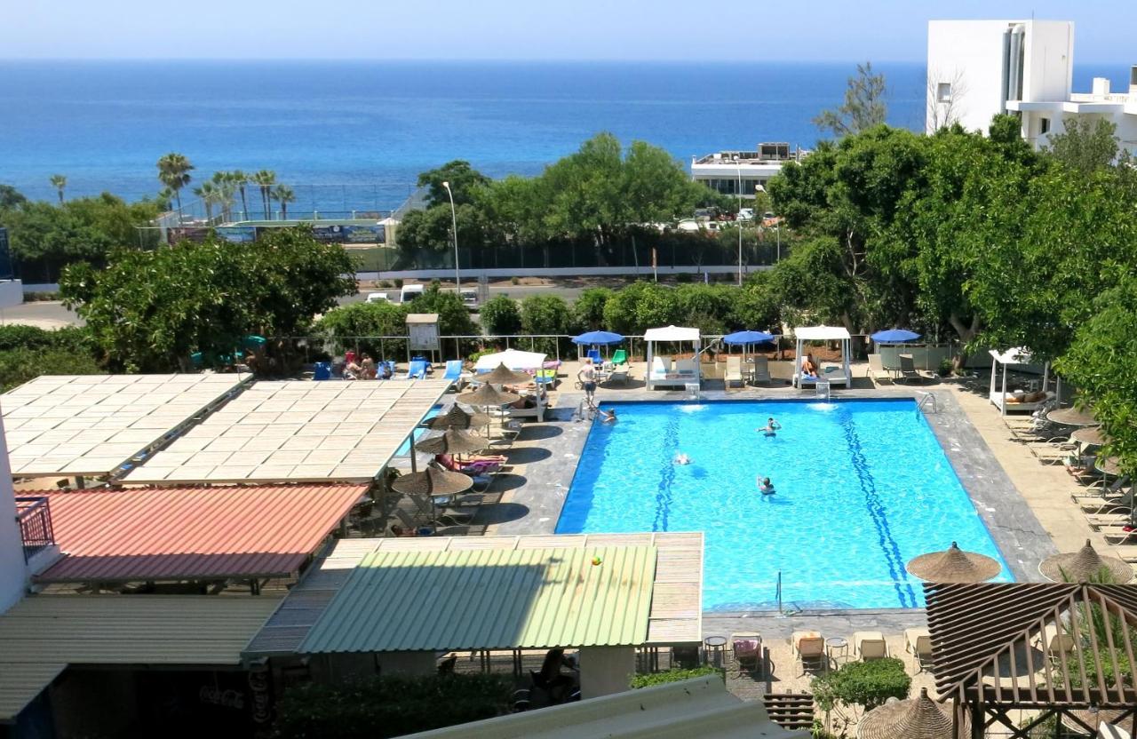מלון Marina